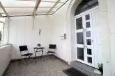 M 2253_Haus_Terrasse m. Eingang_Ennepetal_Rahn Immobilien - Viel Raum für Ihren Wohntraum: Sehr großzügiges 1-2 FH in Ennepetal-Voerde mit großem Grundstück!