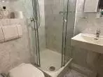 Gäste WC mit Dusche - Sehr gepflegte Eigentumswohnung mit Loggia inklusive Gartengrundstück in zentraler Lage von Gevelsberg