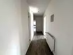Diele Whg. 5 3. OG - Sofort einziehen oder vermieten! Frisch renovierte 2-Zimmer ETW mit Weitblick, Balkon und Stellplatz