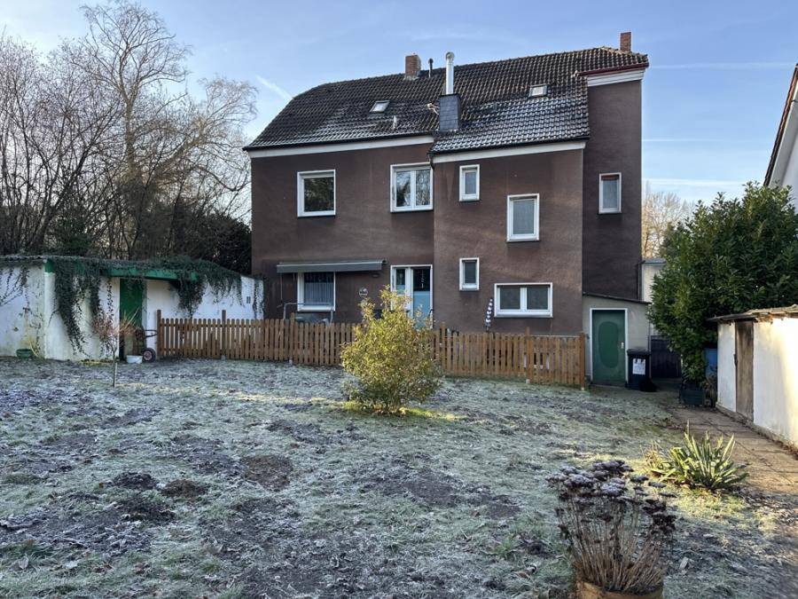 Freistehendes Zweifamilienhaus in Kirchhörde-Selbst einziehen oder vermieten, 44229 Dortmund / Kirchhörde, Zweifamilienhaus
