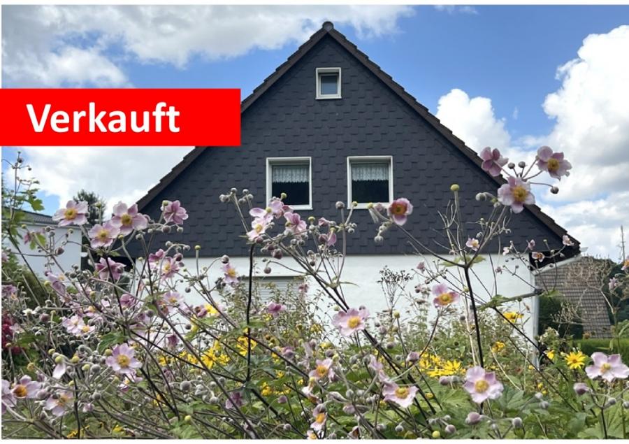 Idylle und Ruhe: Großes Gartenparadies mit Bestandshaus zur Sanierung., 58285 Gevelsberg, Einfamilienhaus