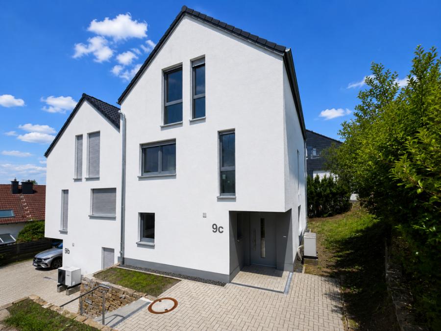 Einziehen und Wohlfühlen – Neubau Doppelhaushälfte in Wetter-Grundschöttel, 58300 Wetter-Grundschöttel, Doppelhaushälfte