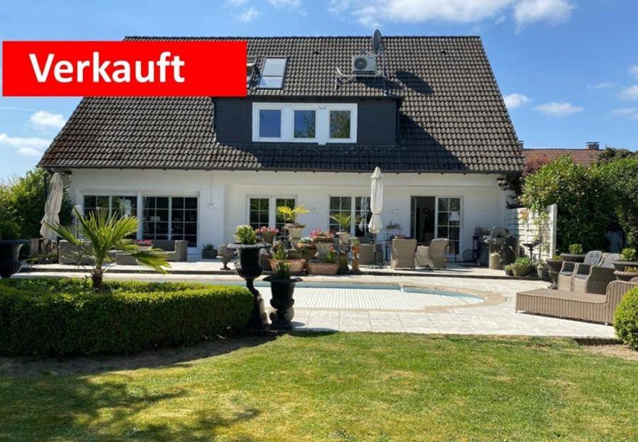 Luxuriöses Zweifamilienhaus in bester Lage von Gevelsberg, 58285 Gevelsberg, Zweifamilienhaus